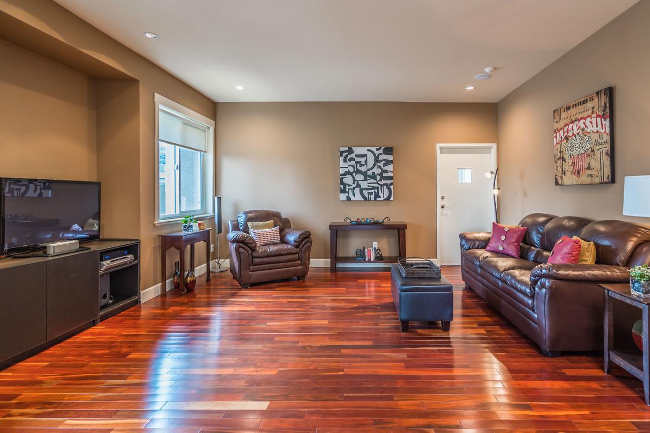 Luxury Penthouse Downtown Nanaimo Apartment Exterior foto
